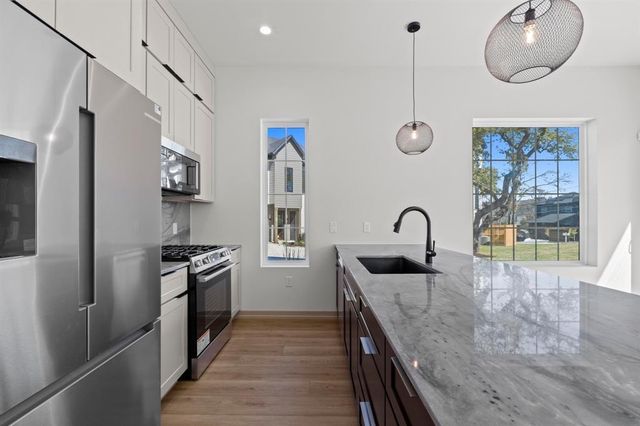 1736 Bunche RD Building 1, Austin, TX 78721