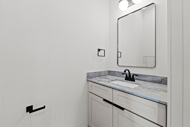 1736 Bunche RD Building 1, Austin, TX 78721