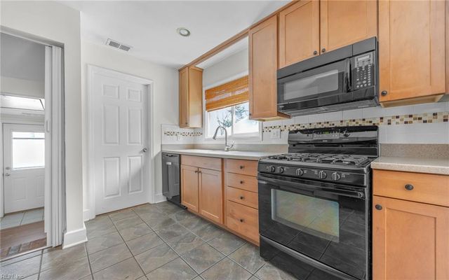 8212 Mona AVE, Norfolk, VA 23518