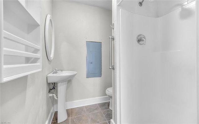 8212 Mona AVE, Norfolk, VA 23518