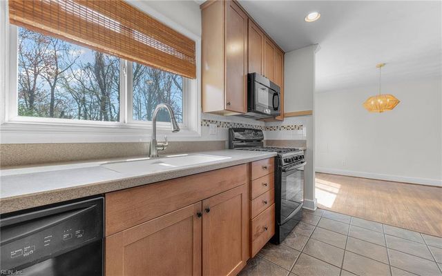 8212 Mona AVE, Norfolk, VA 23518