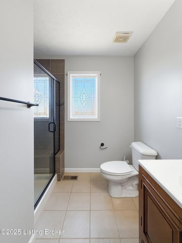 6703 N North Dr, Louisville, KY 40272