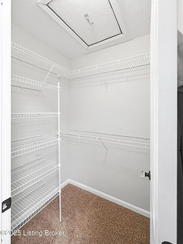 6703 N North Dr, Louisville, KY 40272