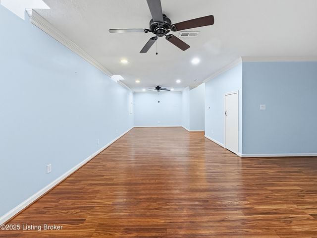 6703 N North Dr, Louisville, KY 40272