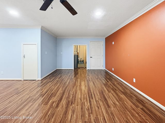 6703 N North Dr, Louisville, KY 40272