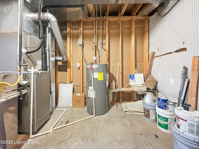 6703 N North Dr, Louisville, KY 40272