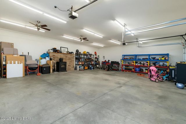 6703 N North Dr, Louisville, KY 40272