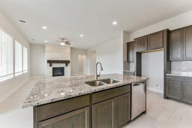 3113 Hidden Mist Drive, Texas City, TX 77510
