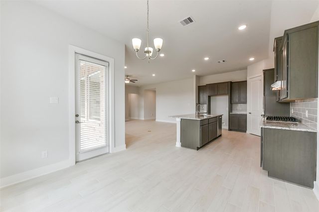 3113 Hidden Mist Drive, Texas City, TX 77510