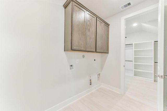3113 Hidden Mist Drive, Texas City, TX 77510