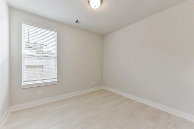3113 Hidden Mist Drive, Texas City, TX 77510
