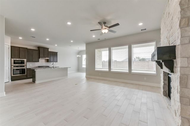 3113 Hidden Mist Drive, Texas City, TX 77510