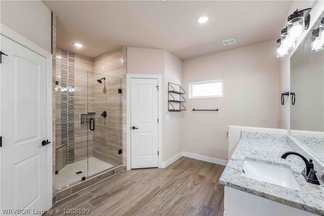 1825 Ebbing Loop, Barling, AR 72923