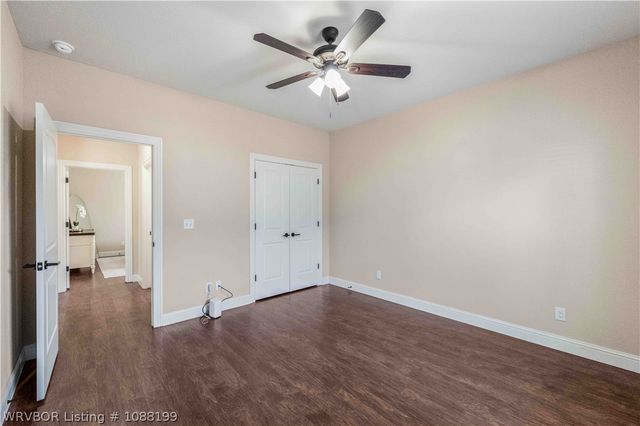 1825 Ebbing Loop, Barling, AR 72923