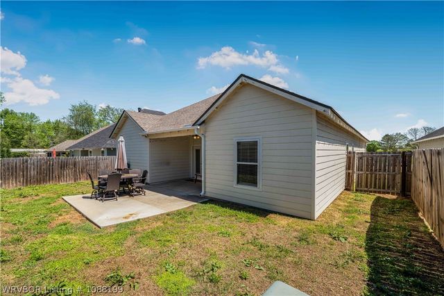 1825 Ebbing Loop, Barling, AR 72923