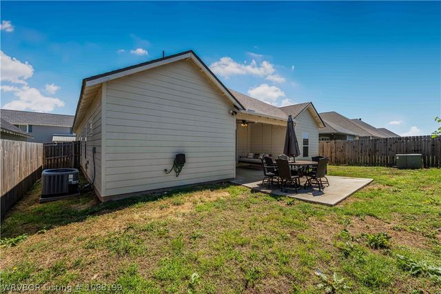 1825 Ebbing Loop, Barling, AR 72923
