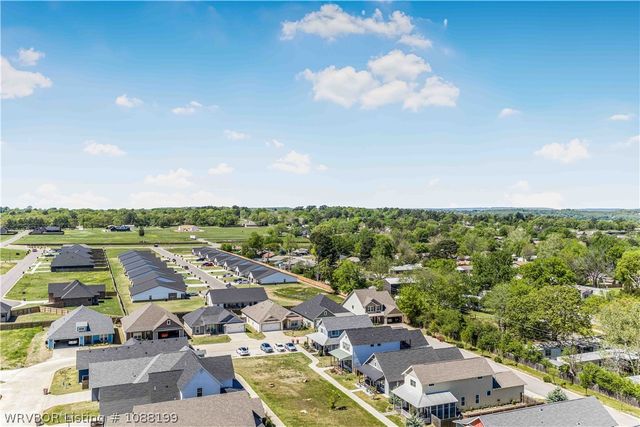 1825 Ebbing Loop, Barling, AR 72923