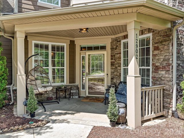 12902 Blakemore Avenue, Huntersville, NC 28078