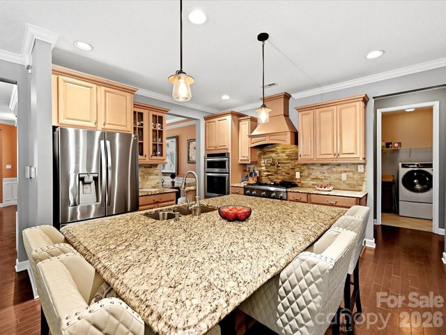 12902 Blakemore Avenue, Huntersville, NC 28078