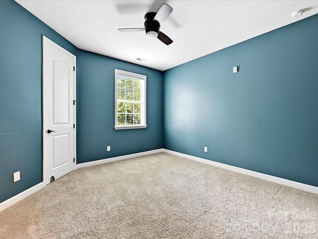 12902 Blakemore Avenue, Huntersville, NC 28078