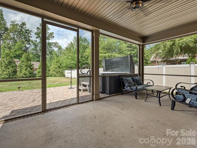 12902 Blakemore Avenue, Huntersville, NC 28078