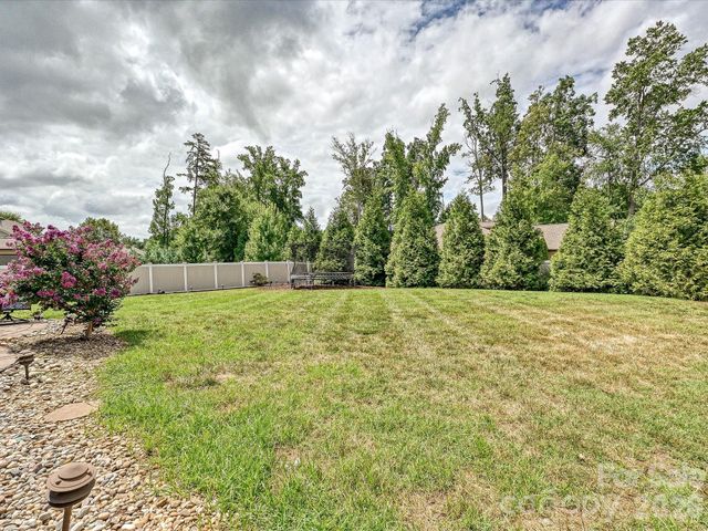 12902 Blakemore Avenue, Huntersville, NC 28078