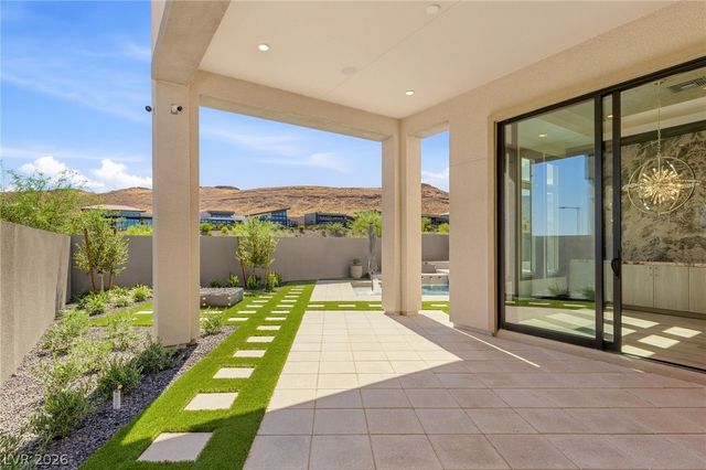11041 Concord Valley Drive, Las Vegas, NV 89135