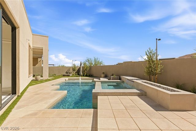 11041 Concord Valley Drive, Las Vegas, NV 89135
