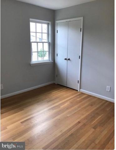 411 AMELIA ST, Fredericksburg, VA 22401