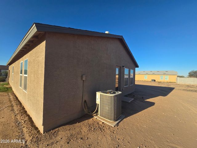 9364 W ONEIDA Drive, Arizona City, AZ 85123