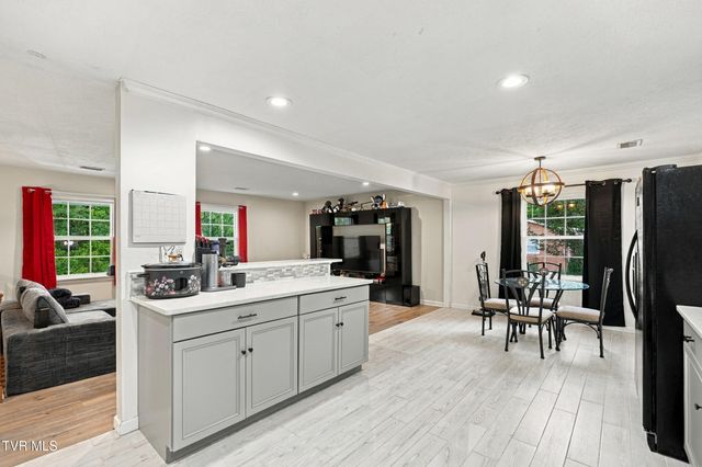 1136 West Shipley Ferry Road, Kingsport, TN 37663