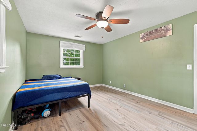 1136 West Shipley Ferry Road, Kingsport, TN 37663