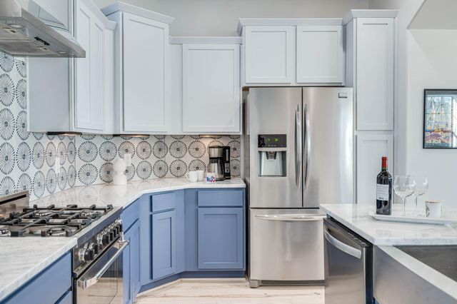 1206 W 24th Street, Houston, TX 77008