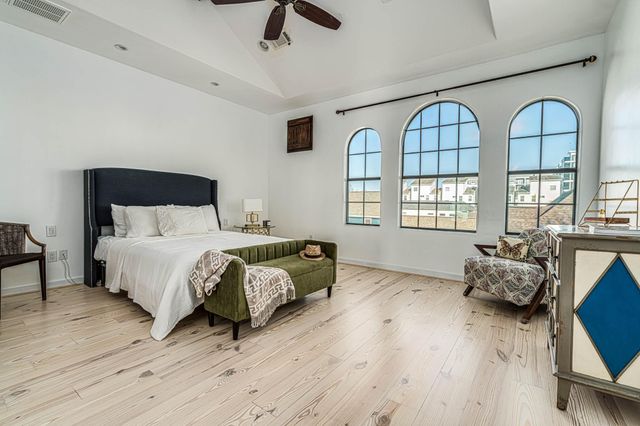 1206 W 24th Street, Houston, TX 77008