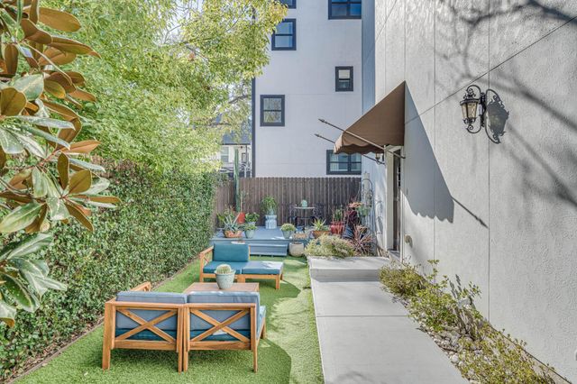 1206 W 24th Street, Houston, TX 77008