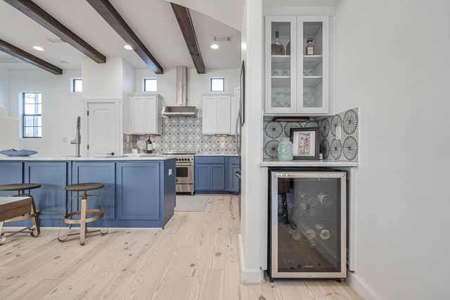 1206 W 24th Street, Houston, TX 77008