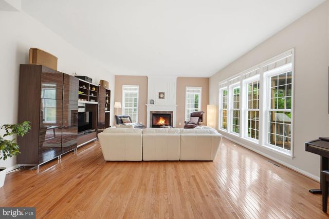 43774 BROWNBURG PL, Chantilly, VA 20152