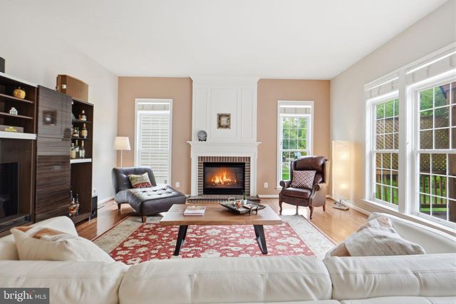 43774 BROWNBURG PL, Chantilly, VA 20152