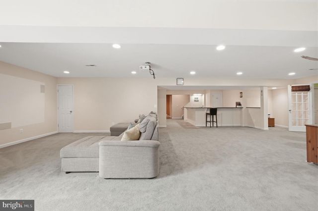 43774 BROWNBURG PL, Chantilly, VA 20152