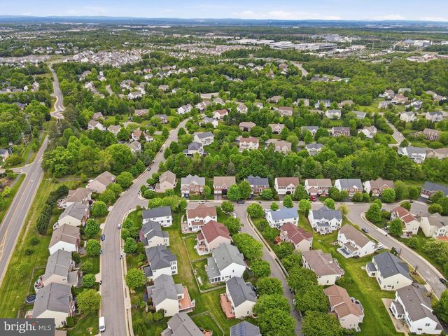 43774 BROWNBURG PL, Chantilly, VA 20152