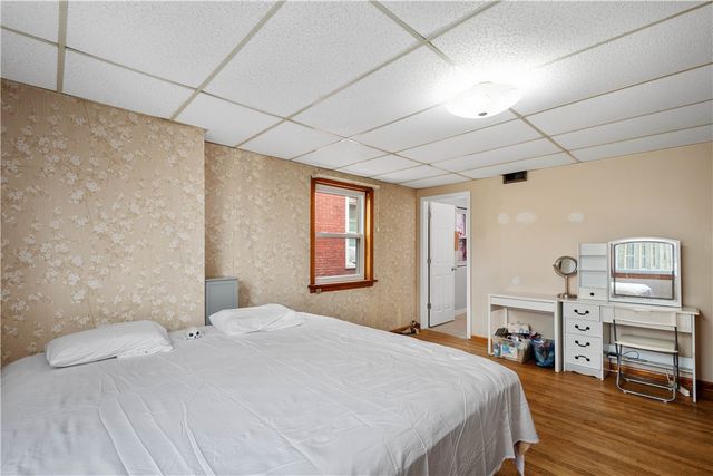 3211 JOE HAMMER SQUARE, Oakland, PA 15213