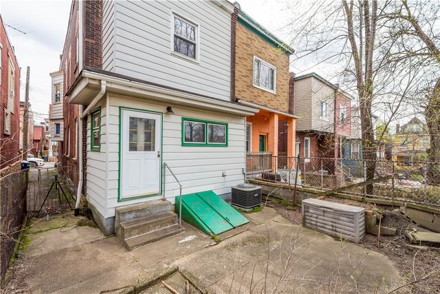 3211 JOE HAMMER SQUARE, Oakland, PA 15213