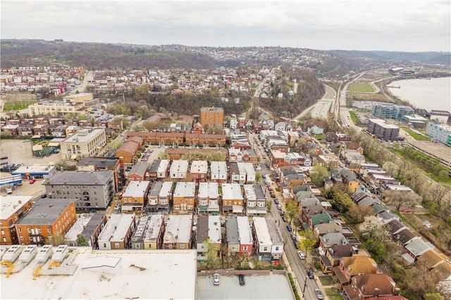 3211 JOE HAMMER SQUARE, Oakland, PA 15213