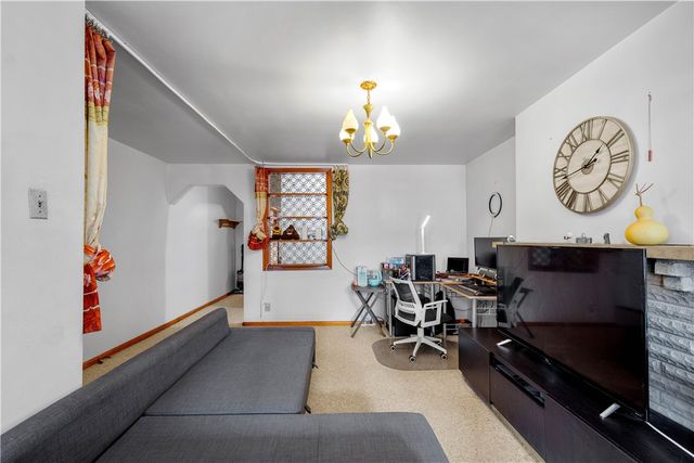 3211 JOE HAMMER SQUARE, Oakland, PA 15213