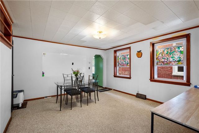 3211 JOE HAMMER SQUARE, Oakland, PA 15213