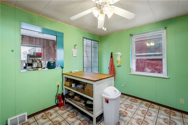 3211 JOE HAMMER SQUARE, Oakland, PA 15213