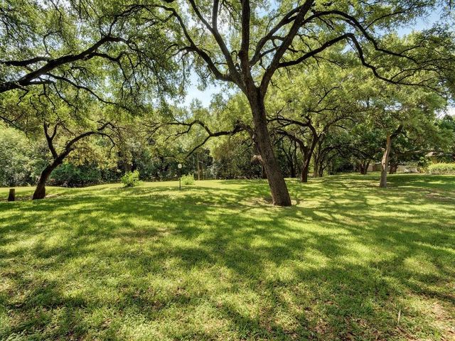 1601 Faro DR 502, Austin, TX 78741