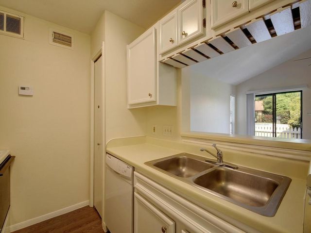 1601 Faro DR 502, Austin, TX 78741