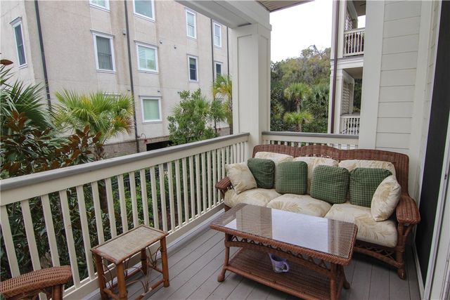 105 Gascoigne Ave 102, St Simons Island, GA 31522