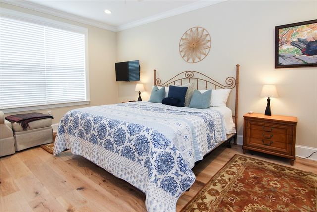 105 Gascoigne Ave 102, St Simons Island, GA 31522